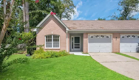 3621 Killarney Plaza Ct, Tallahassee, FL 32309