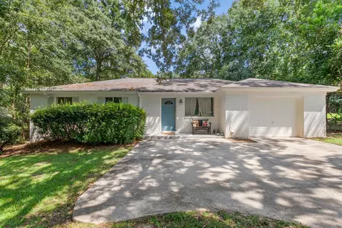 1811 Aaron Rd, Tallahassee, FL 32303