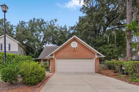 3200 Castle Ct, Tallahassee, FL 32309