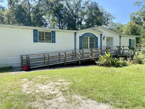 178 White Oak Dr, Crawfordville, FL 32327