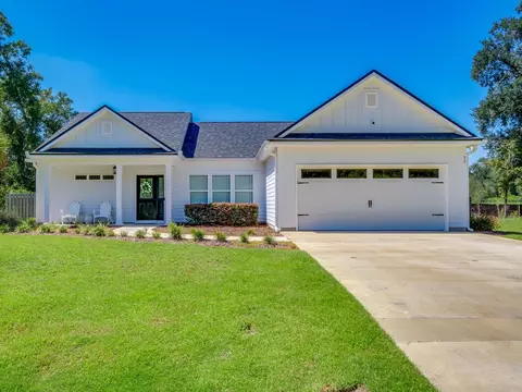 22 Amy Ln, Crawfordville, FL 32327