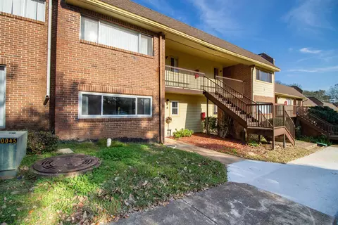 2731 Blairstone Rd #20, Tallahassee, FL 32301