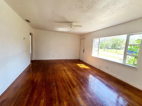 302 W Florida St, Perry, FL 32347 photo 18