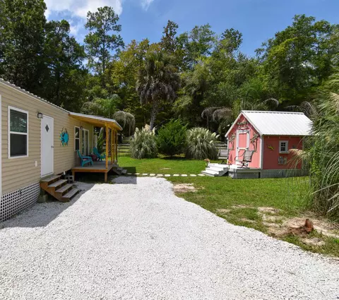 203 SE Granger Rd, Steinhatchee, FL 32359