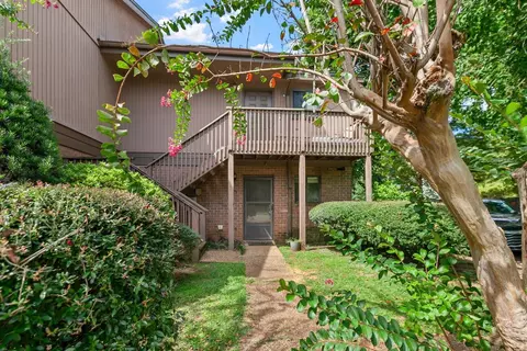 216 Dixie Dr #D7, Tallahassee, FL 32304