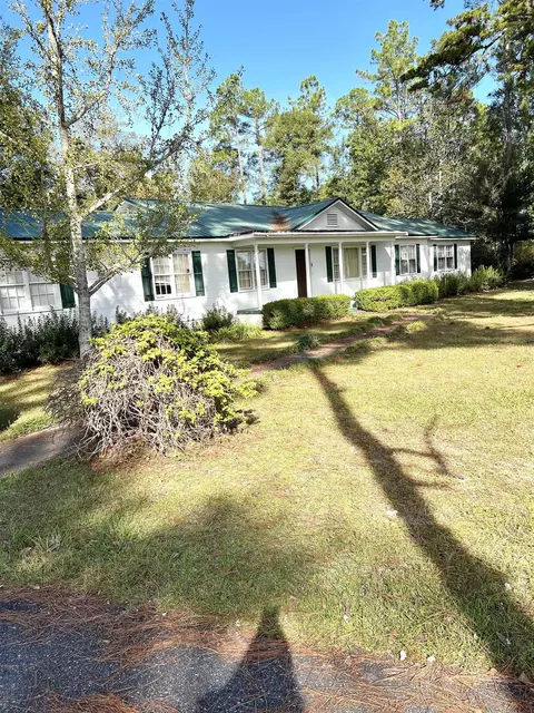 453 Bassett Rd, Quincy, FL 32351