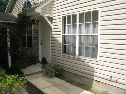 3095 W Camelliawood Cir, Tallahassee, FL 32301