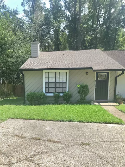 2173 Victory Garden Ln, Tallahassee, FL 32301
