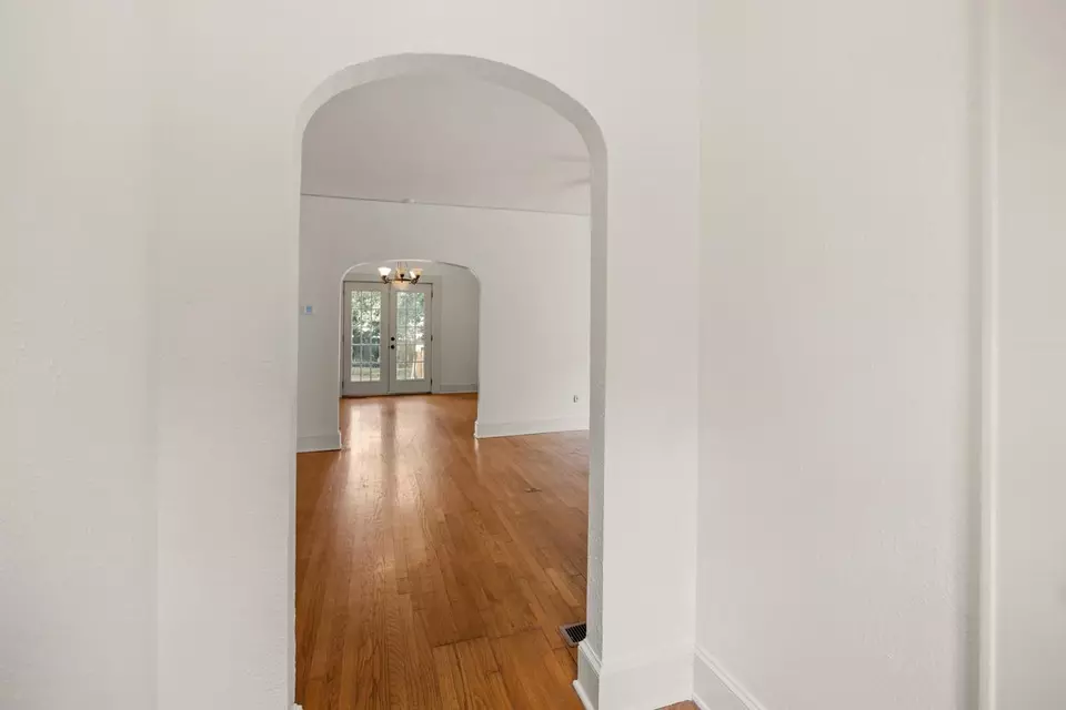  562 E Call St, Tallahassee, FL 32301 photo 4
