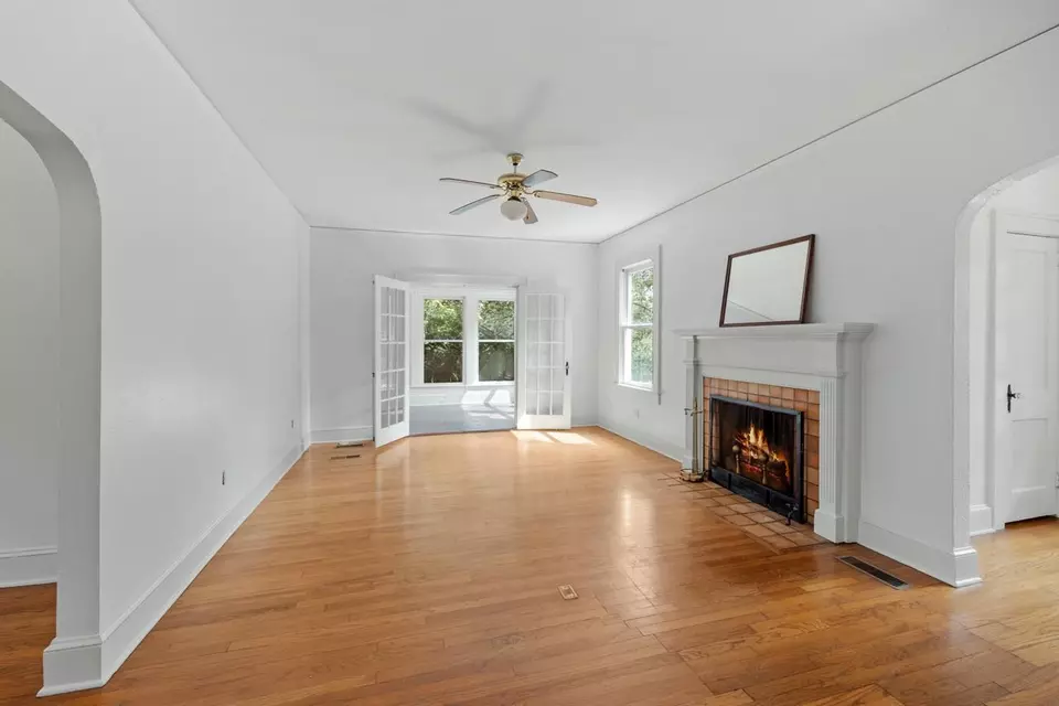  562 E Call St, Tallahassee, FL 32301 photo 6