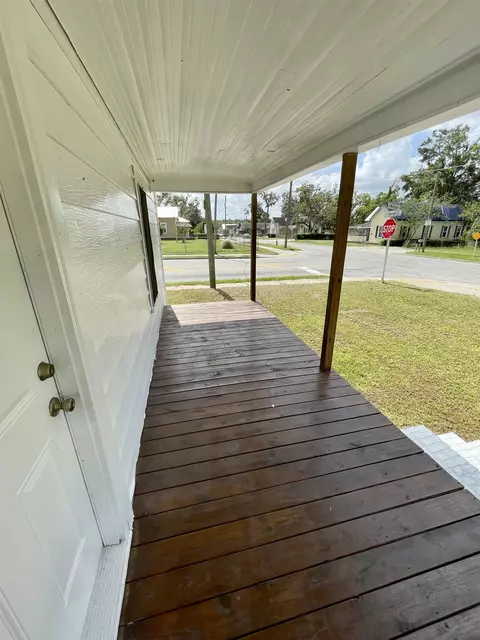 569 SW Range Ave, Madison, FL 32340 photo 9