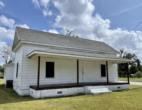 569 SW Range Ave, Madison, FL 32340