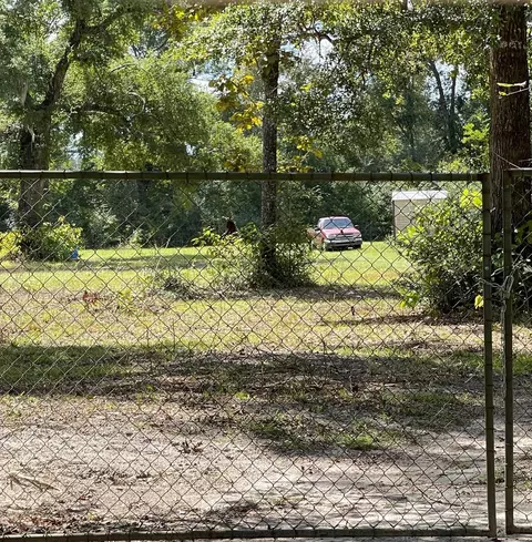 36 Lonesome Rd, Crawfordville, FL 32327