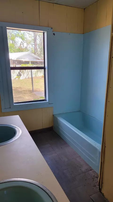 900 E Julia St, Perry, FL 32347 photo 11