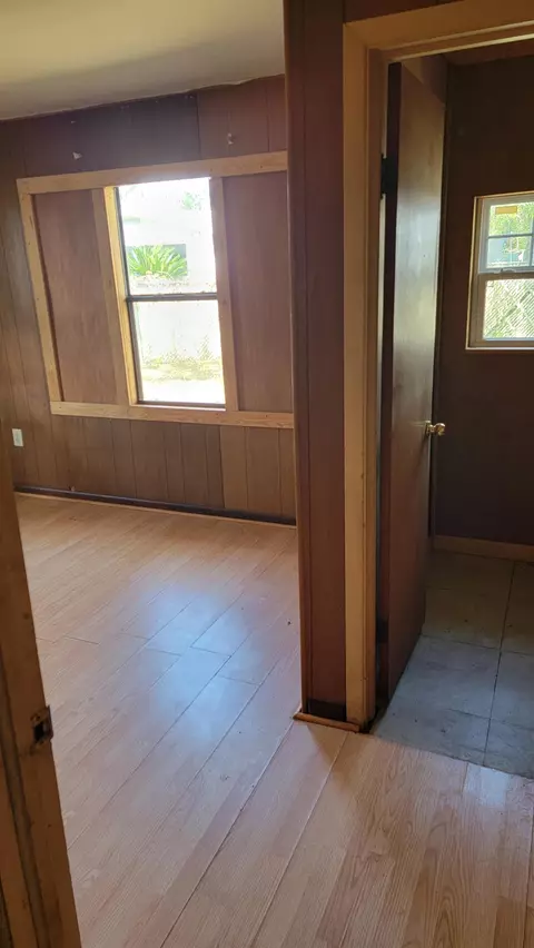 900 E Julia St, Perry, FL 32347 photo 9