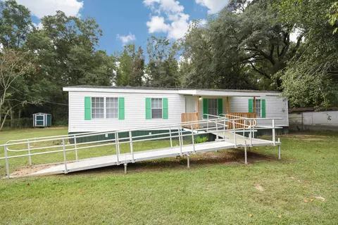 100 Frank Jackson Rd, Quincy, FL 32351
