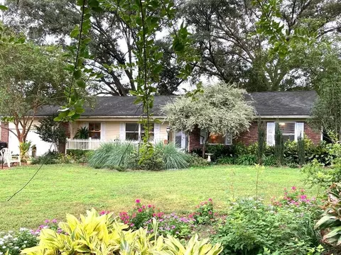 4149 Heniard Dr, Tallahassee, FL 32303