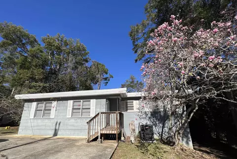 1517 Atkamire Dr, Tallahassee, FL 32304