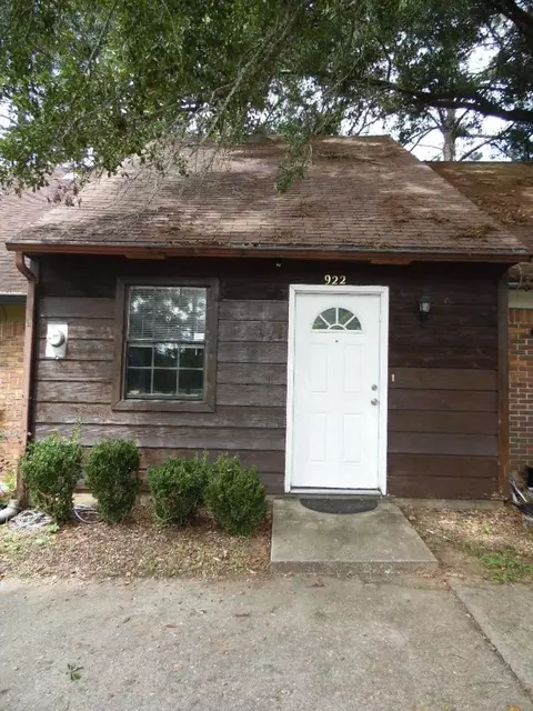922 S Lipona Rd, Tallahassee, FL 32304