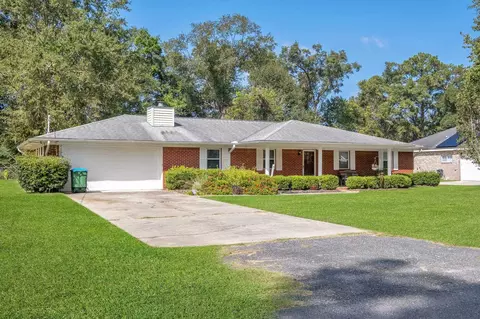 119 Hayward Dupont St, Midway, FL 32343