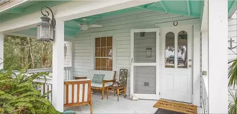 606 SE 3rd Street St, Carrabelle, FL 32322