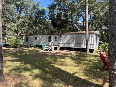 93 Stanley Dr, Crawfordville, FL 32327