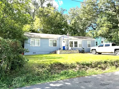 418 Prince, Tallahassee, FL 32304