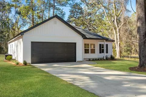 696 Taylor Rd, Monticello, FL 32344