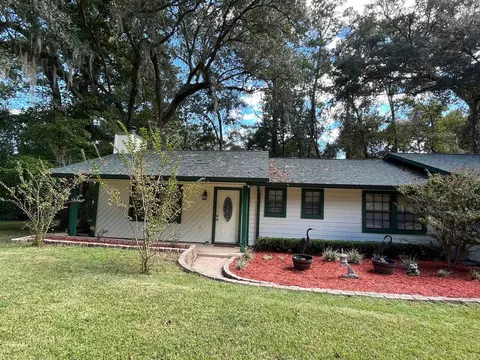 2910 Bayshore Dr, Tallahassee, FL 32309