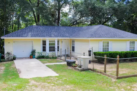685 Colonial Dr, Havana, FL 32333