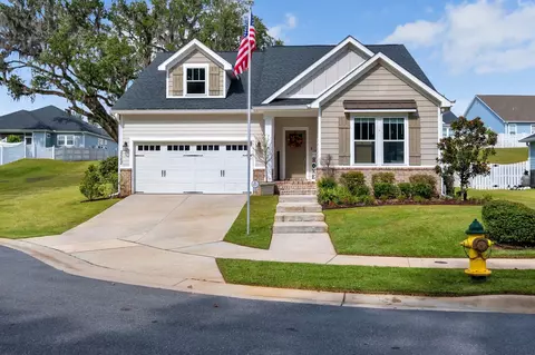 2562 Grove Landing Ct, Tallahassee, FL 32311