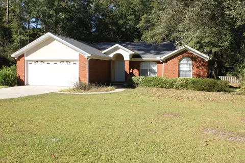 42 Shadow Oak Cir, Crawfordville, FL 32327