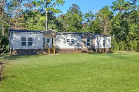 2084 Lakeview Point Rd, Quincy, FL 32351