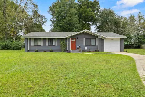 2008 Newcastle Ct, Tallahassee, FL 32311
