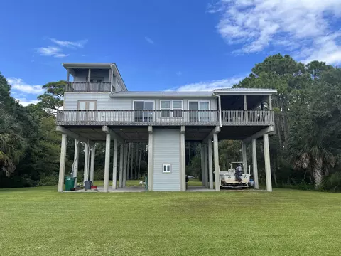 2612 Us Highway 98, Carrabelle, FL 32322