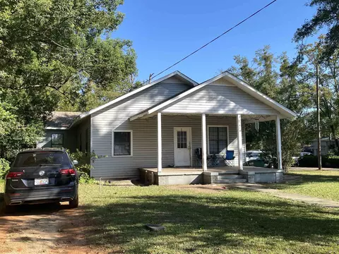 416 High St, Chattahoochee, FL 32324