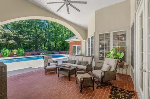 2434 Oakdale St, Tallahassee, FL 32308