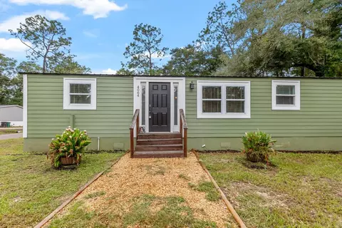 4064 Buster Rd, Tallahassee, FL 32305