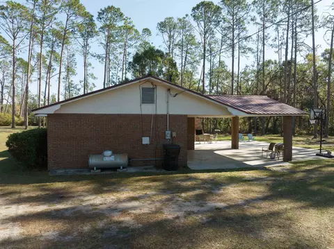 Exterior - 1419 E Green St, Perry, FL 32347 photo 4 of 13