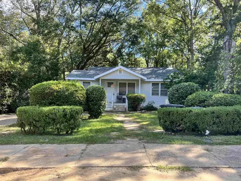 3005 S Meridian St, Tallahassee, FL 32301