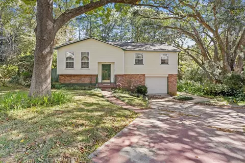3005 Whisper Ct, Tallahassee, FL 32308