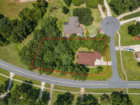 523 Meadow Ridge Dr, Tallahassee, FL 32312