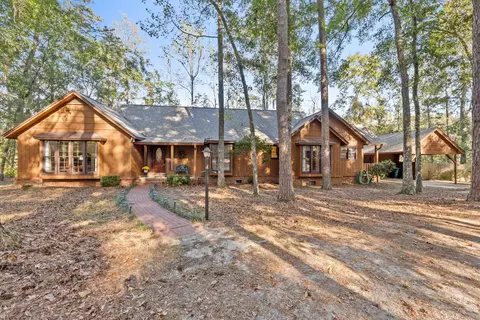 907 Beaver Creek Ln, Havana, FL 32333