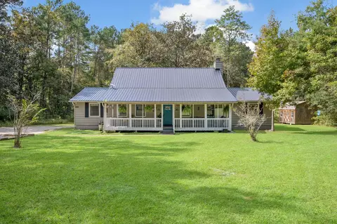 123 N Spruce Ln, Havana, FL 32333