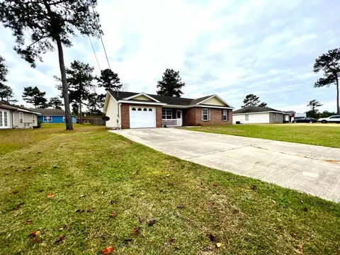 455 Rustling Pines Blvd, Midway, FL 32343 photo 2