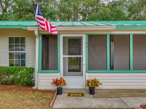 166 Carl King Ave, Carrabelle, FL 32322 photo 2