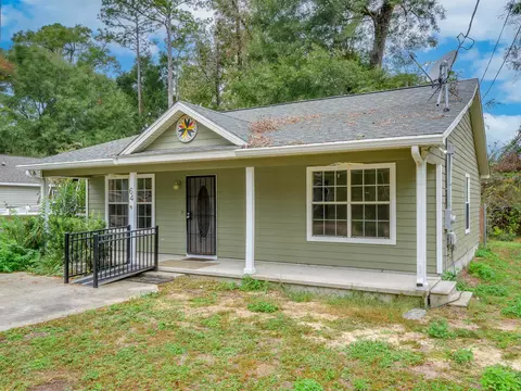 64 Navajo Trl, Crawfordville, FL 32327