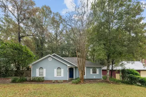 3253 Whitney Dr E, Tallahassee, FL 32309