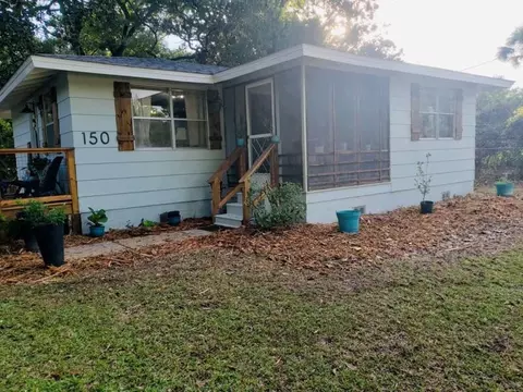 150 Spring Dr, Lanark Village, FL 32322