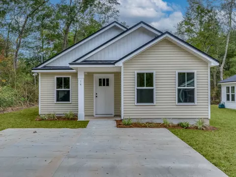 14 Montgomery Dr, Crawfordville, FL 32327